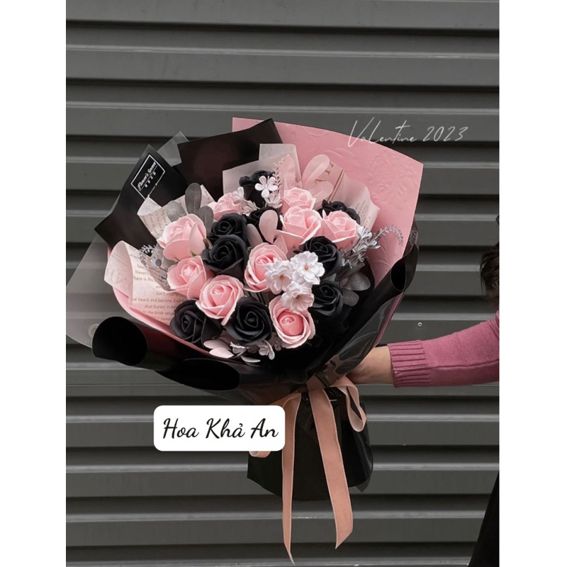 Bó Hoa Hồng Sáp Phối Màu Hồng Pastel & Đen