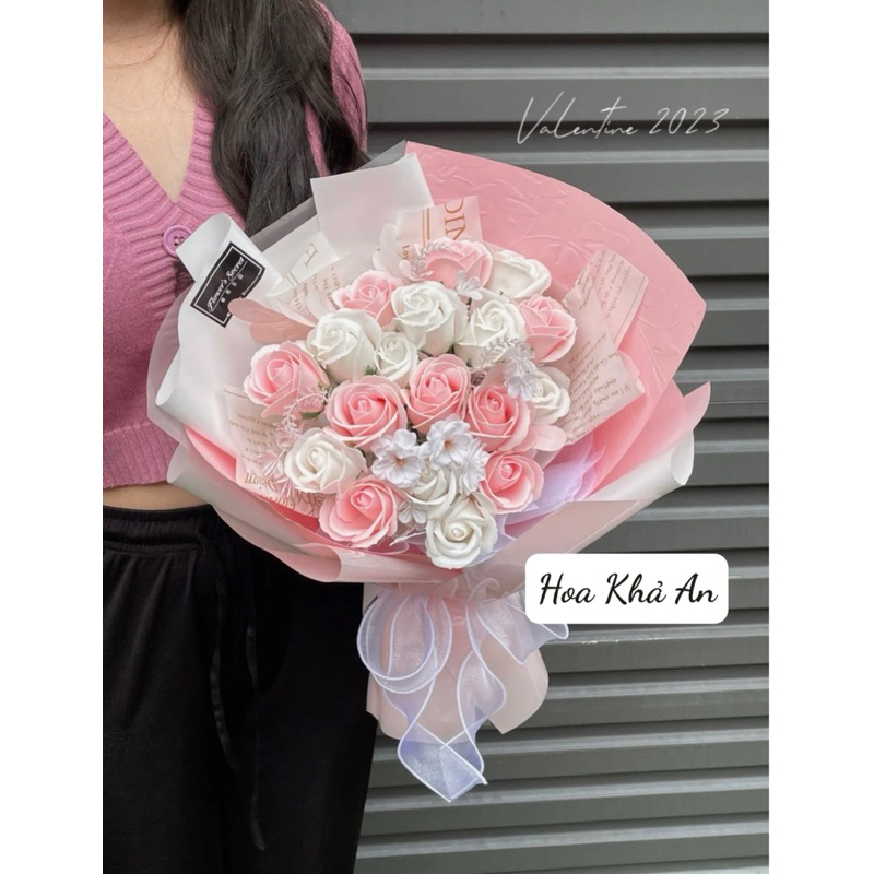 Bó Hoa Hồng Sáp Hồng Pastel & Trắng Kem